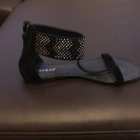 Sandals - Picture 3 of 5